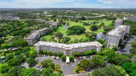 535 Oaks Drive Pompano Beach FL 33069