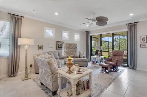 5122 Unity Square Vero Beach FL 32967