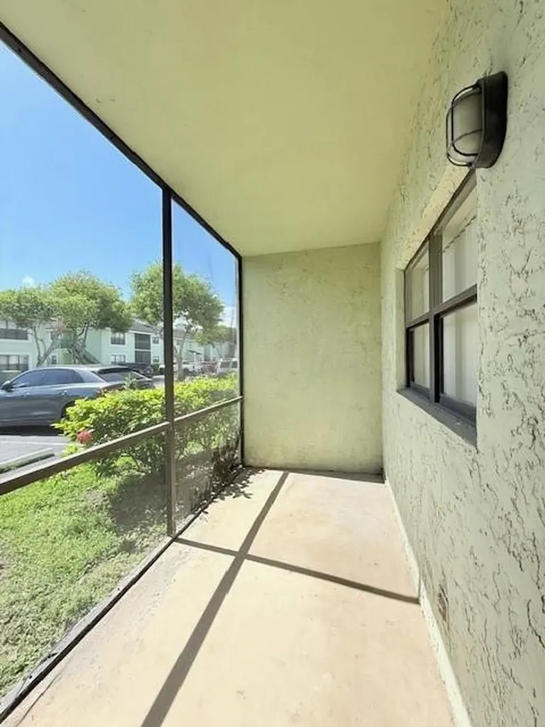 4097 NW 87th Avenue Sunrise FL 33351
