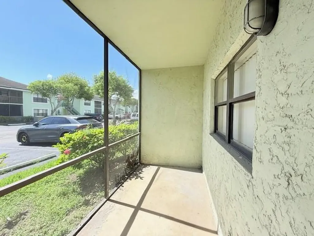 4097 NW 87th Avenue Sunrise FL 33351
