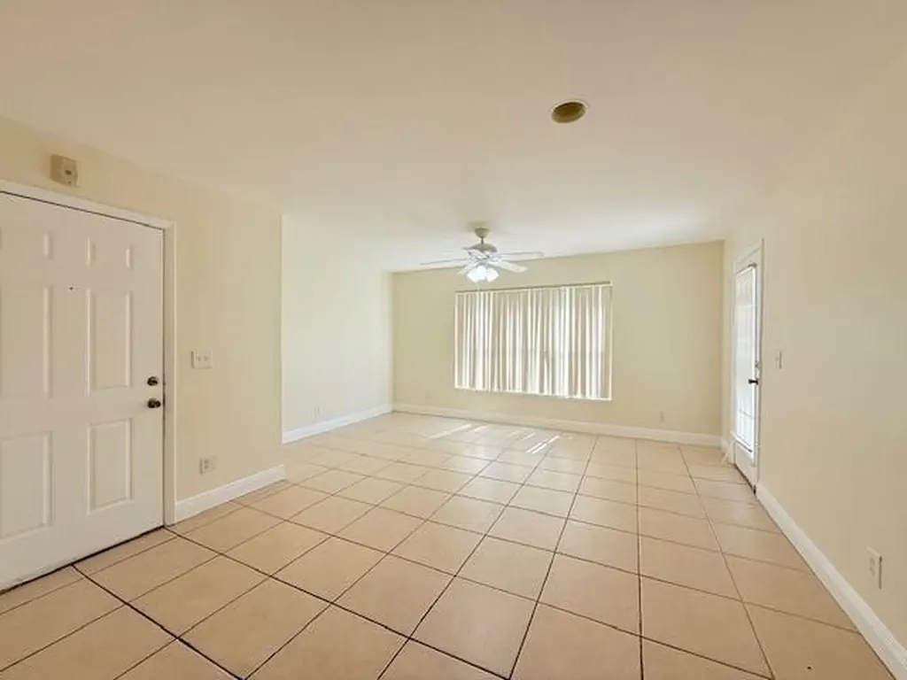 4097 NW 87th Avenue Sunrise FL 33351