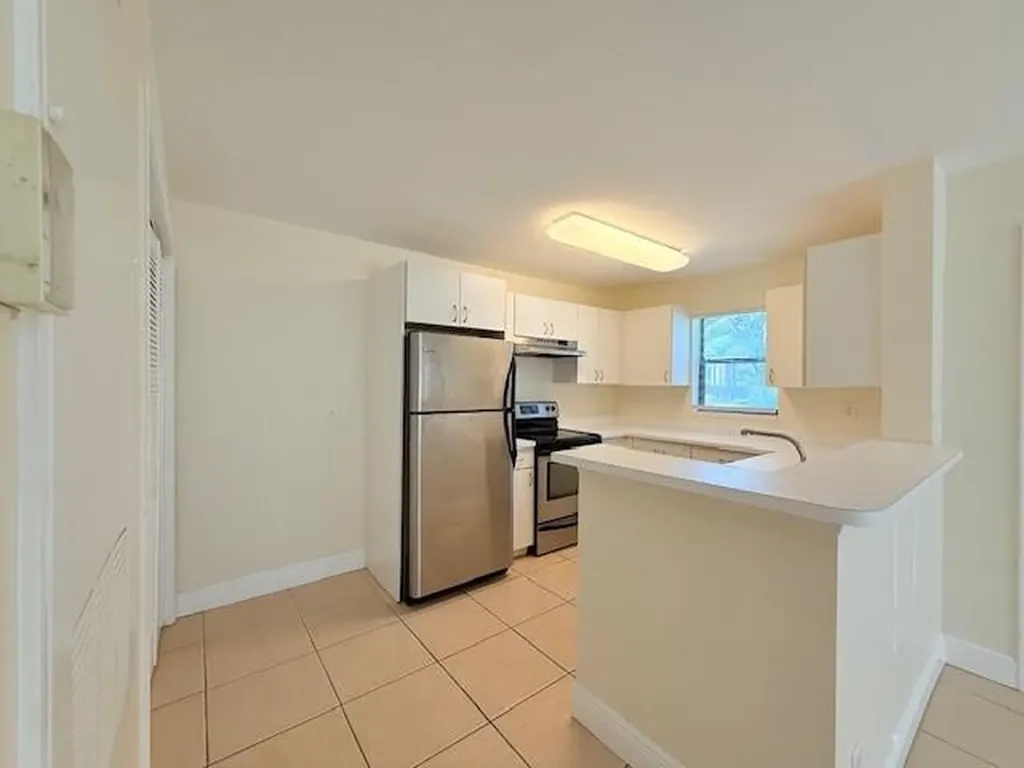 4097 NW 87th Avenue Sunrise FL 33351