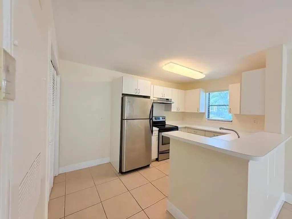 4097 NW 87th Avenue Sunrise FL 33351