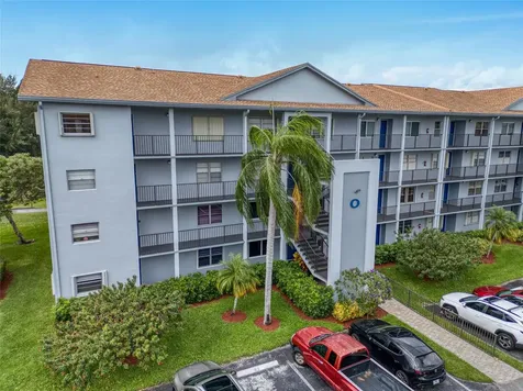 800 SW 125th Way Pembroke Pines FL 33027