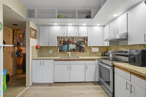 800 SW 125th Way Pembroke Pines FL 33027