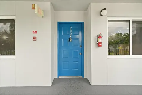 800 SW 125th Way Pembroke Pines FL 33027