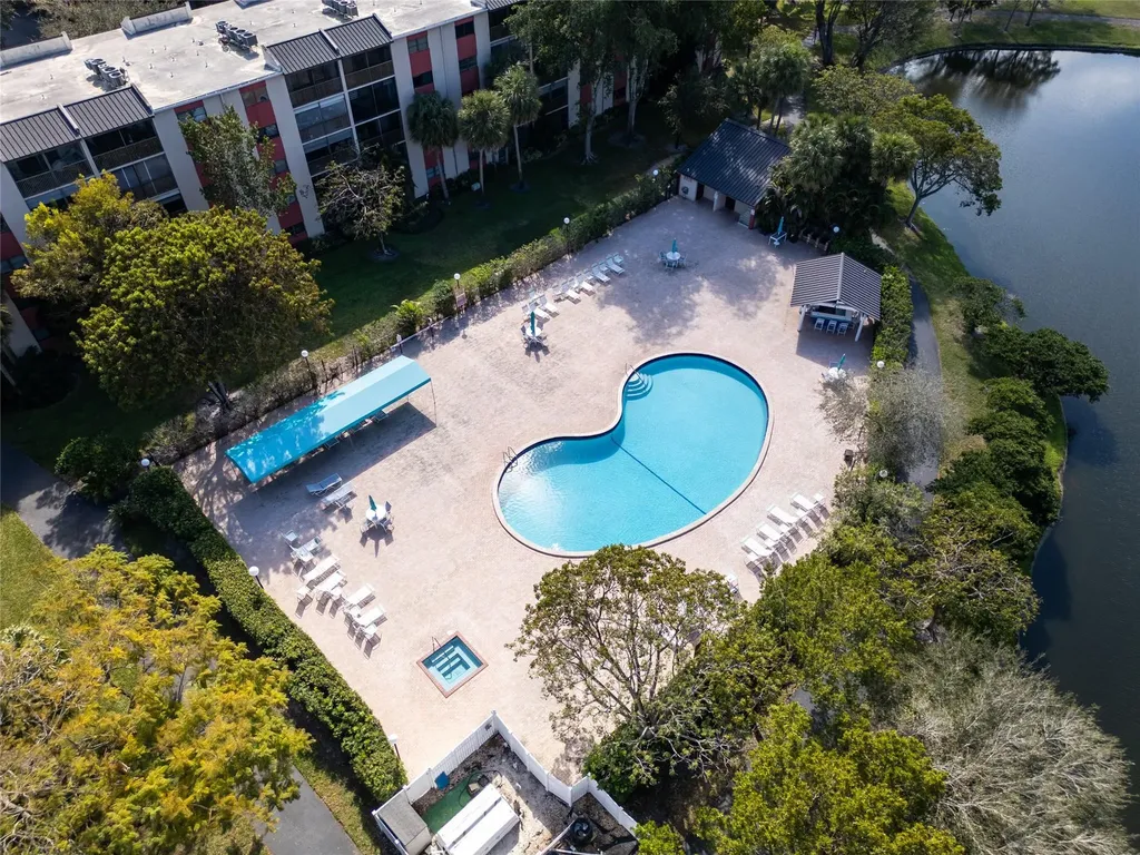 2206 S Cypress Bend Drive Pompano Beach FL 33069