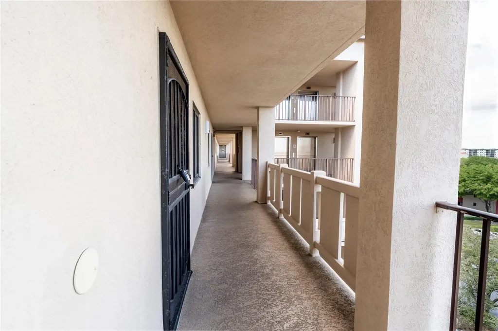 2206 S Cypress Bend Drive Pompano Beach FL 33069