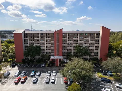 2206 S Cypress Bend Drive Pompano Beach FL 33069