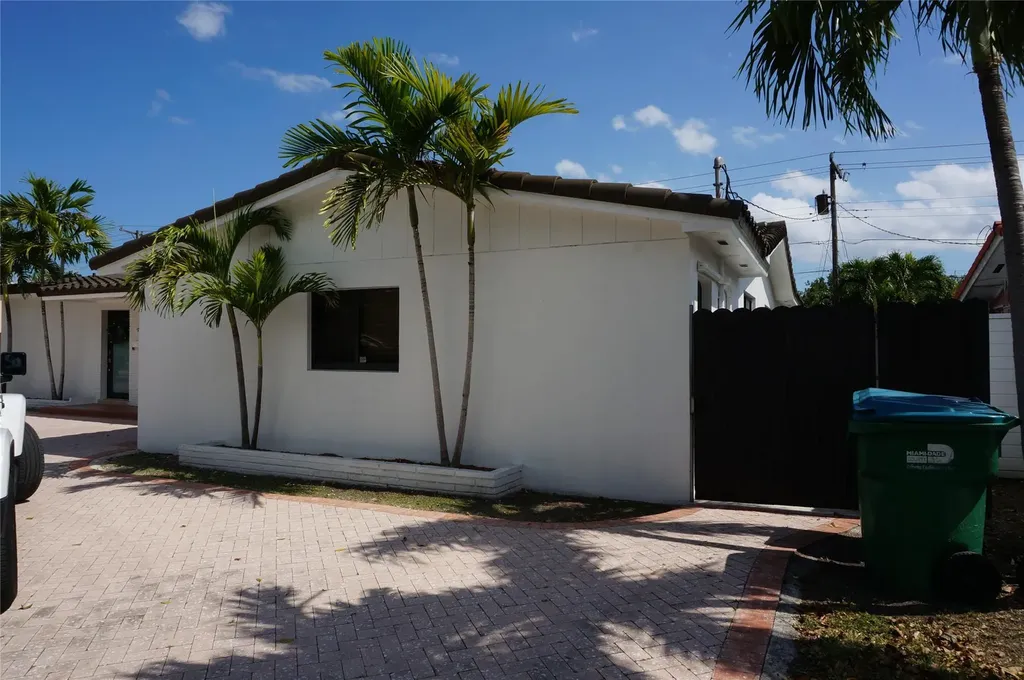 9220 SW 56th Street Miami FL 33165