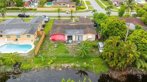 970 SW 67th Avenue North Lauderdale FL 33068