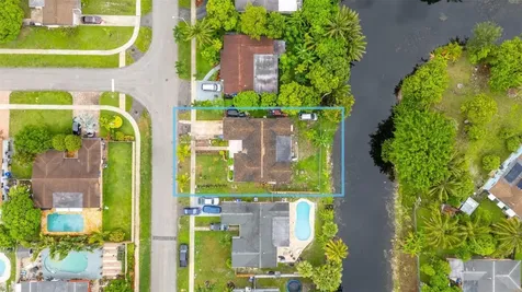 970 SW 67th Avenue North Lauderdale FL 33068