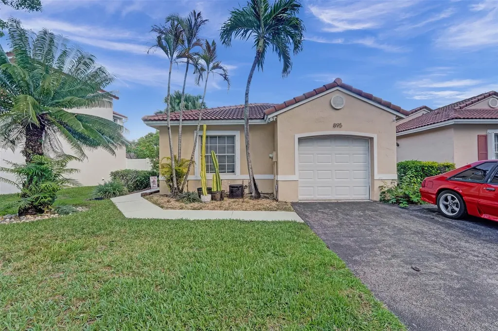 895 SW 180th Terrace Pembroke Pines FL 33029