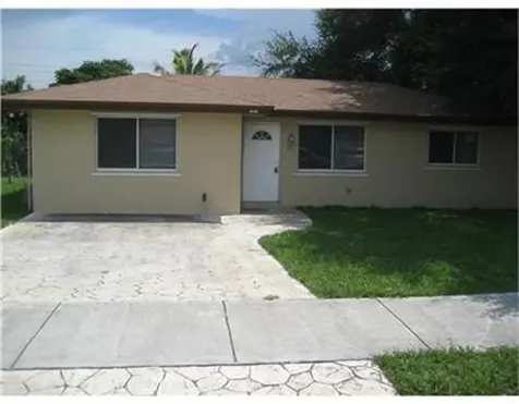 5900 SW 26th Street West Park FL 33023