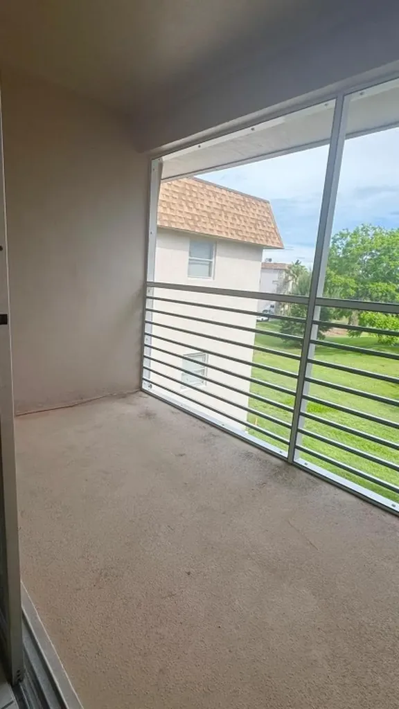 2491 82 Davie FL 33317