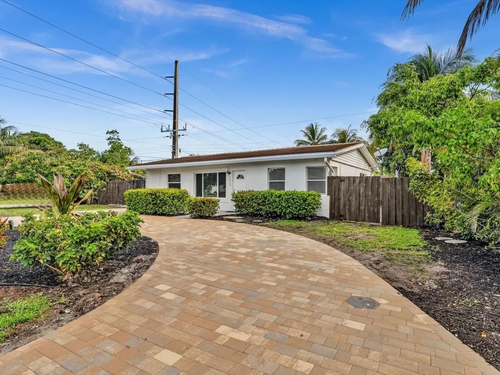1513 NE 30th Court Pompano Beach FL 33064