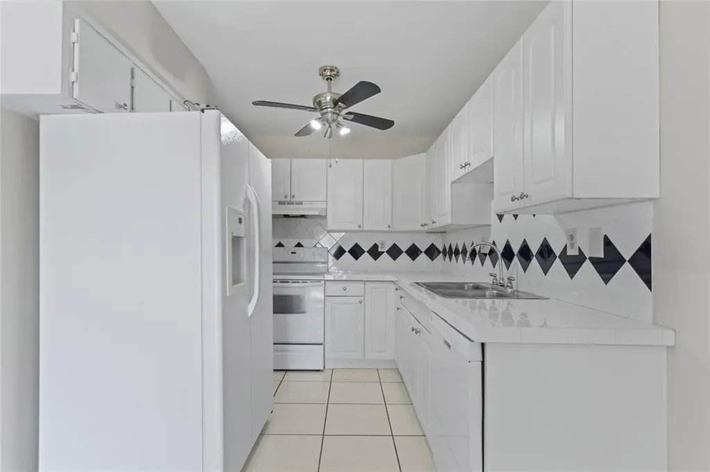 697 Ipswich Street Boca Raton FL 33487