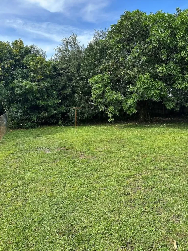 6231 NW 13th Street Sunrise FL 33313