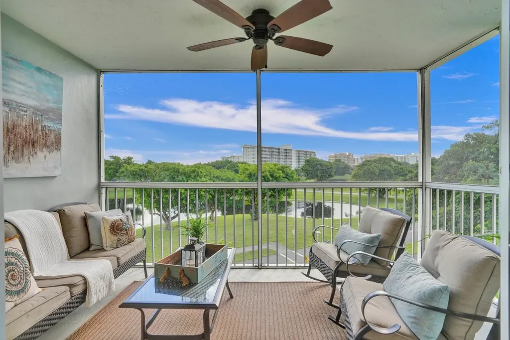 2940 N Course Drive Pompano Beach FL 33069