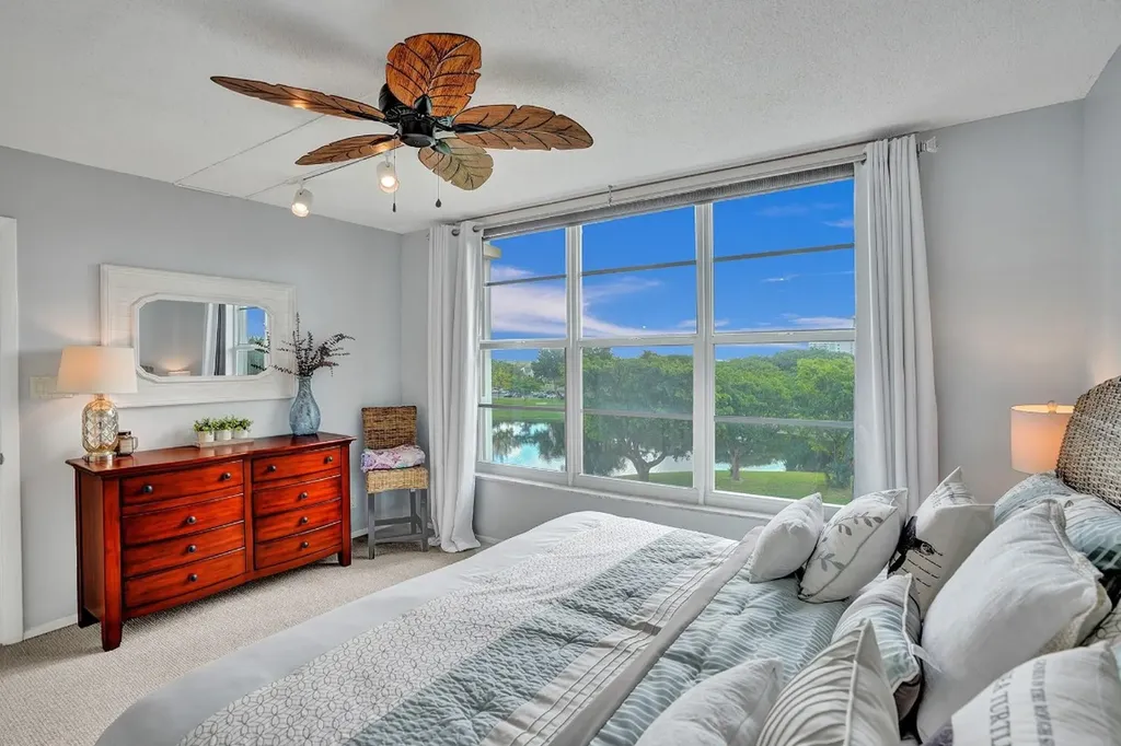 2940 N Course Drive Pompano Beach FL 33069