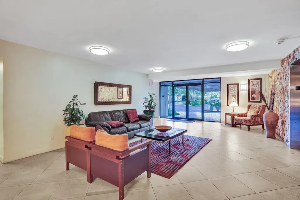 2940 N Course Drive Pompano Beach FL 33069