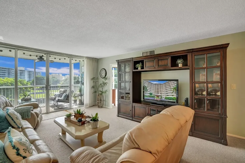 2940 N Course Drive Pompano Beach FL 33069