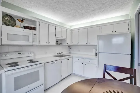2940 N Course Drive Pompano Beach FL 33069