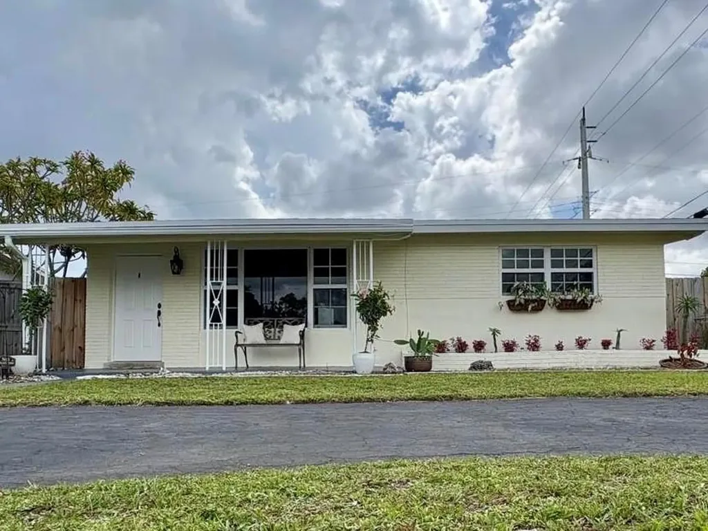 2441 Gulfstream Drive Miramar FL 33023