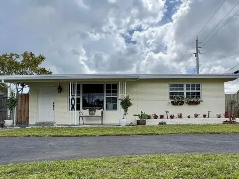 2441 Gulfstream Drive Miramar FL 33023