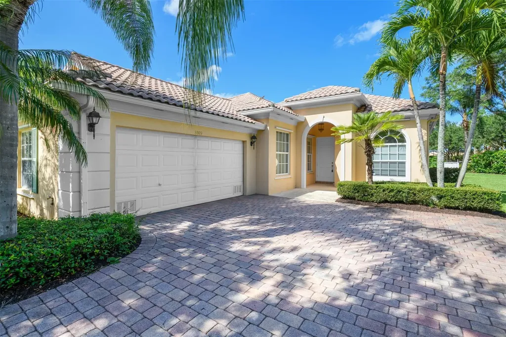 8019 Nevis Place Wellington FL 33414