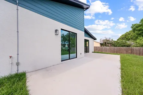 6904 Salerno Road Fort Pierce FL 34951