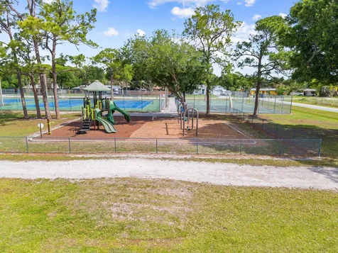 6904 Salerno Road Fort Pierce FL 34951