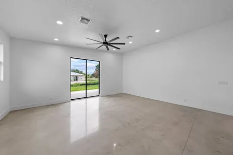 6904 Salerno Road Fort Pierce FL 34951
