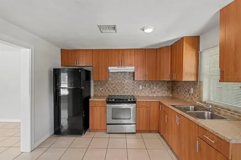 1824 S 29th Street Fort Pierce FL 34947