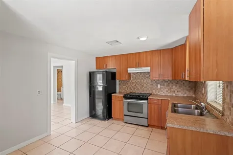 1824 S 29th Street Fort Pierce FL 34947