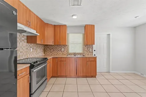 1824 S 29th Street Fort Pierce FL 34947