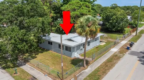 1824 S 29th Street Fort Pierce FL 34947