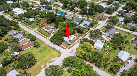 1824 S 29th Street Fort Pierce FL 34947