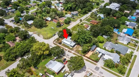 1824 S 29th Street Fort Pierce FL 34947