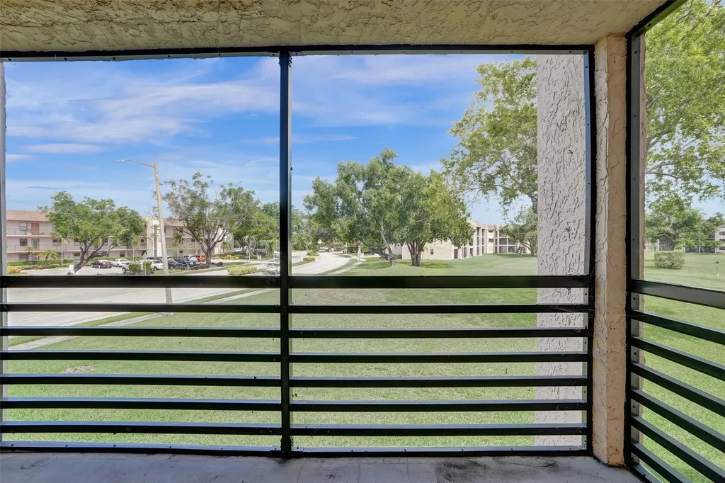 10434 Sunrise Lakes Boulevard Sunrise FL 33322