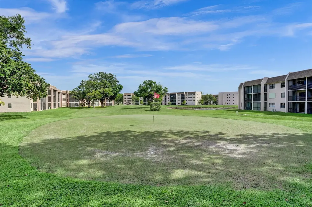 10434 Sunrise Lakes Boulevard Sunrise FL 33322
