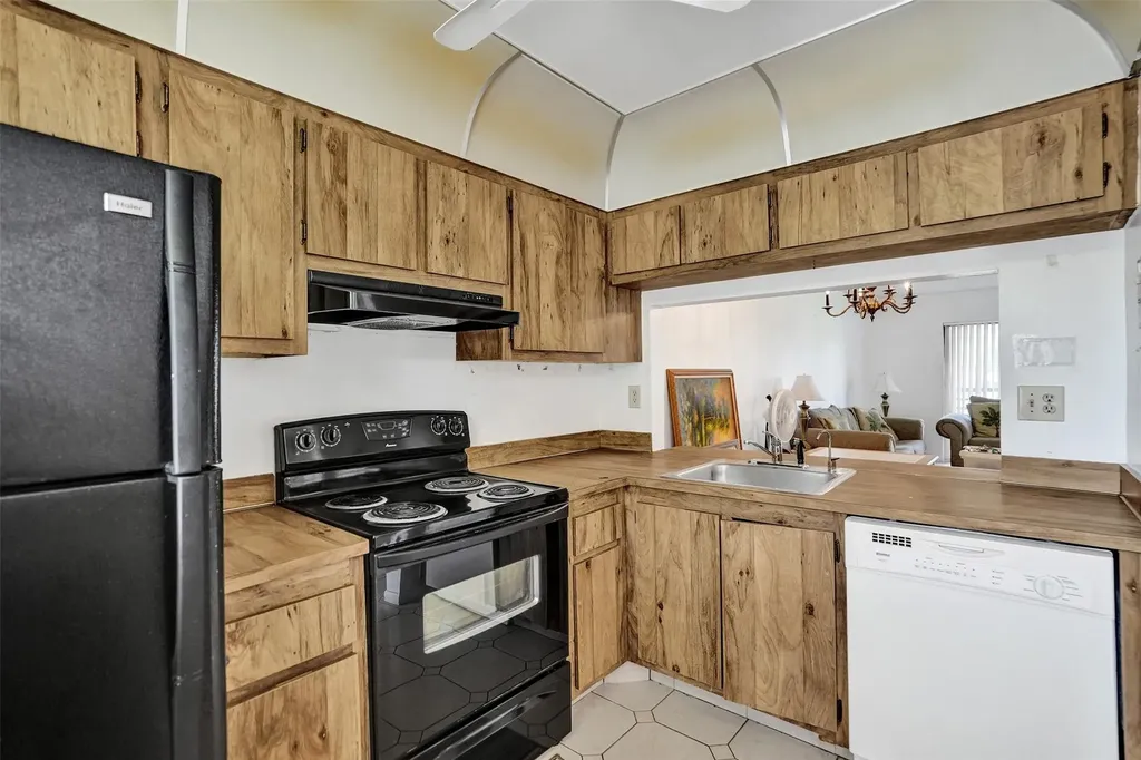 10434 Sunrise Lakes Boulevard Sunrise FL 33322