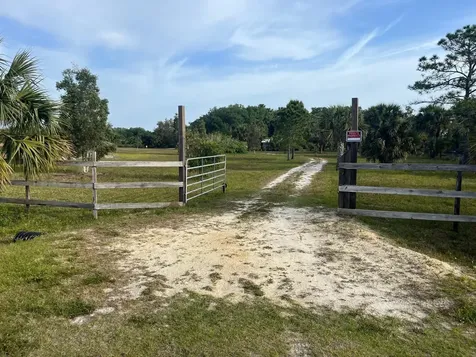 15148 NW 288th Street Okeechobee FL 34972