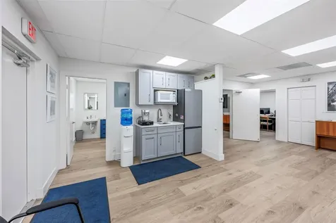 1881 N University Drive Coral Springs FL 33071