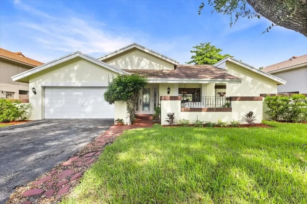 5715 SW 87th Avenue Cooper City FL 33328