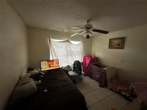 18476 NW 52nd Path Miami Gardens FL 33055