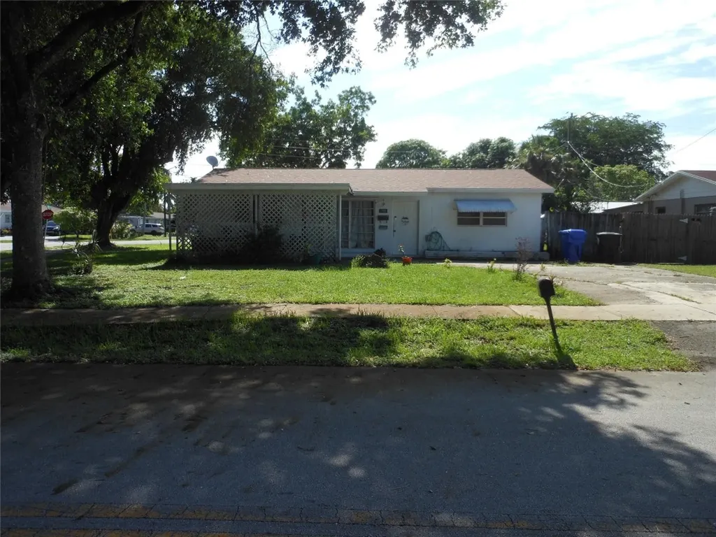 1700 SW 69th Terrace North Lauderdale FL 33068