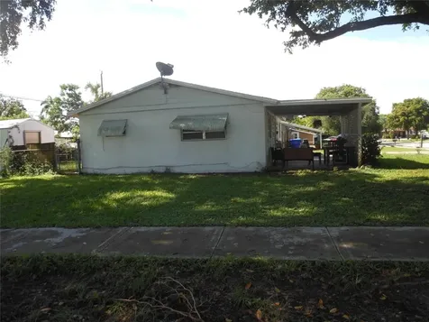 1700 SW 69th Terrace North Lauderdale FL 33068