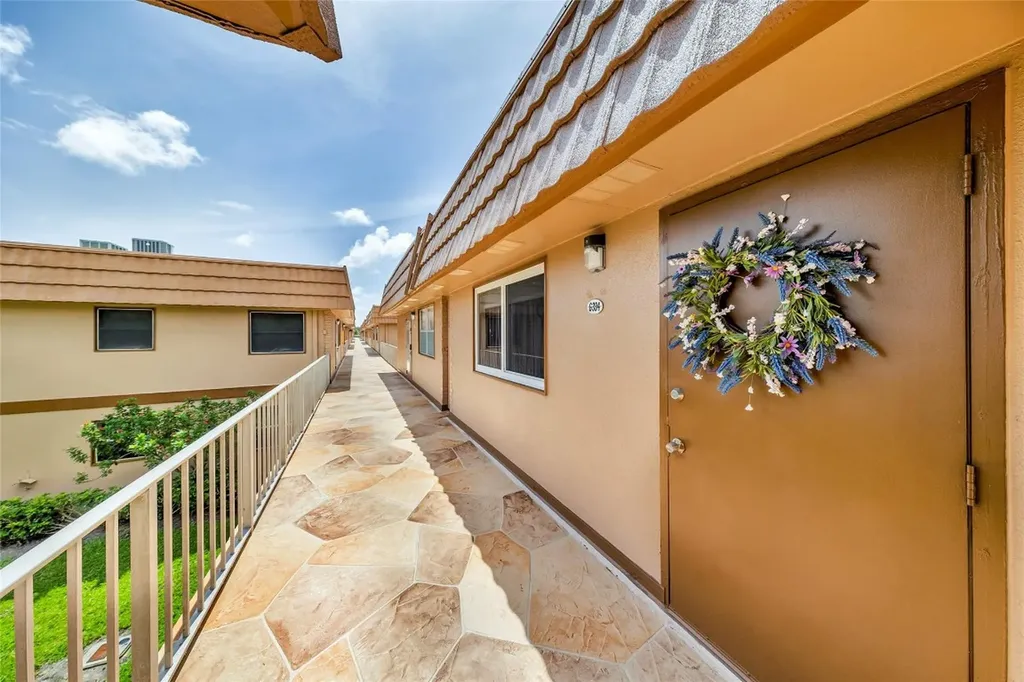 334 Brittany G Delray Beach FL 33446