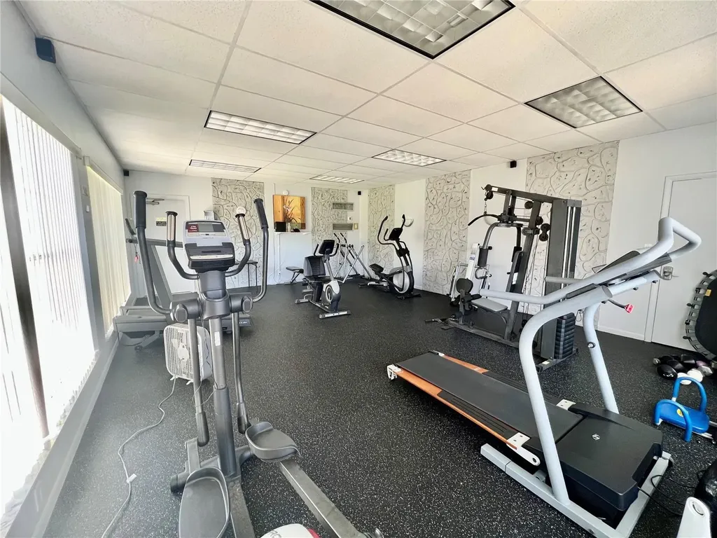 2300 Park Lane Hollywood FL 33021